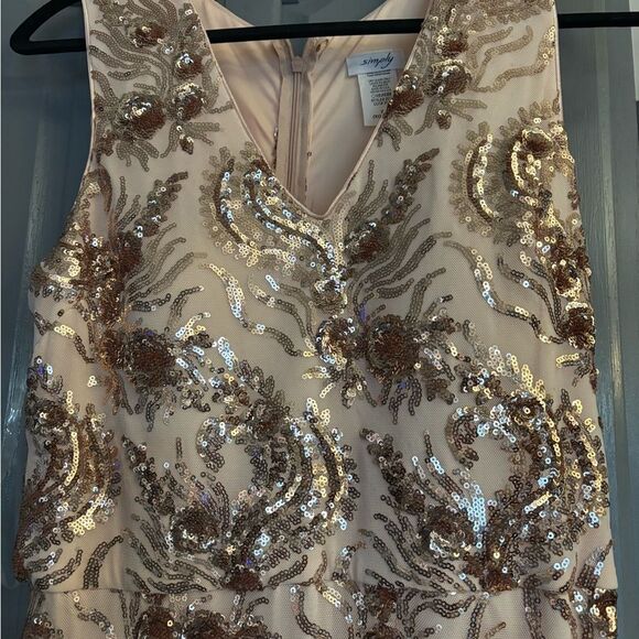 Elegant Parade of Sequins Patterned Formal Dress - Picture 6 of 9